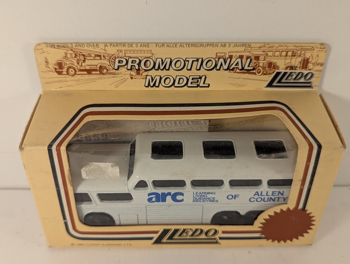 Lledo GM Scenicruiser Bus Die-cast Model Bus arc of Allen County