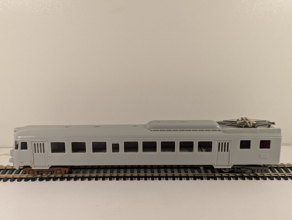 Piko OO Gauge Blue Arrow UnPowered M/C Set Boxed Unpainted