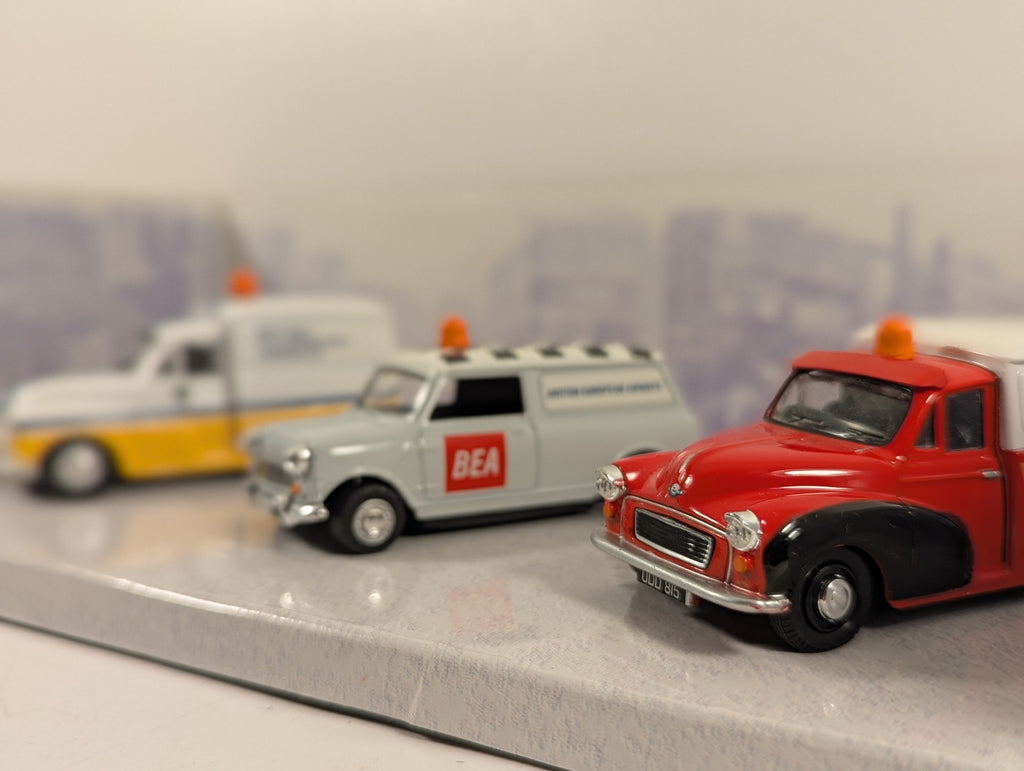 Oxford Diecast 1:76 Scale / OO Gauge Aviation 3 Piece Set Diecast Vehicle Set
