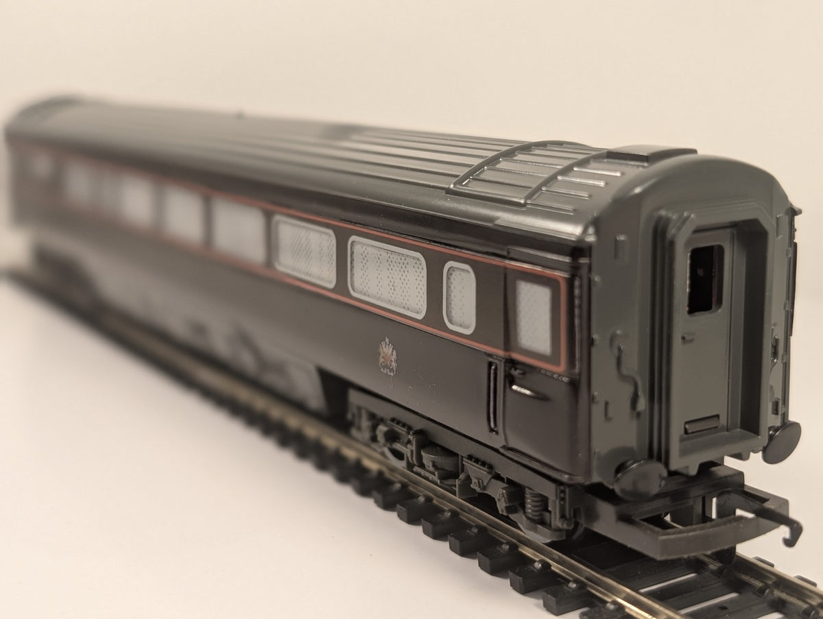 Hornby R455 OO Gauge BR Royal Train Mk3 “The Duke’s Coach” 2904