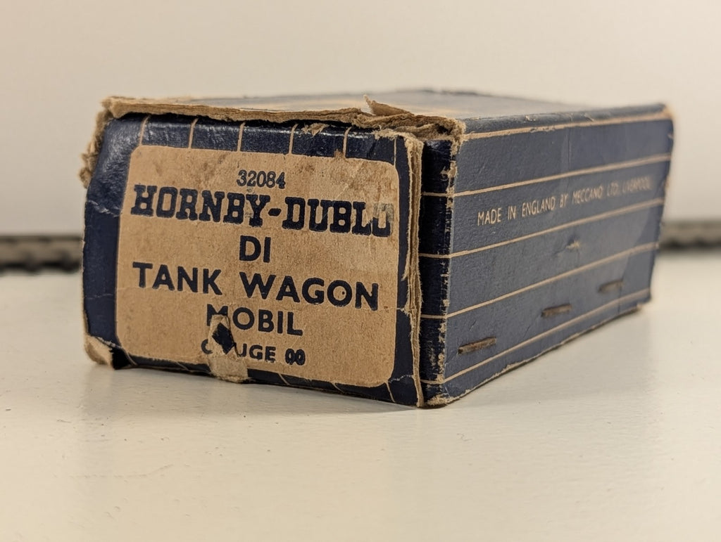 Hornby Dublo 32084 OO Gauge D1 Mobil Tank Wagon - Boxed