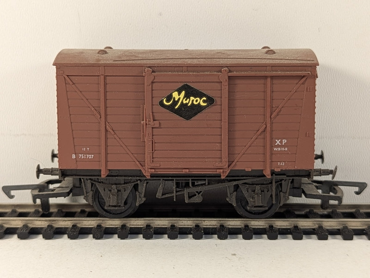 Airfix OO Gauge 12 Ton Ventilated Van Goods Wagon B 751707