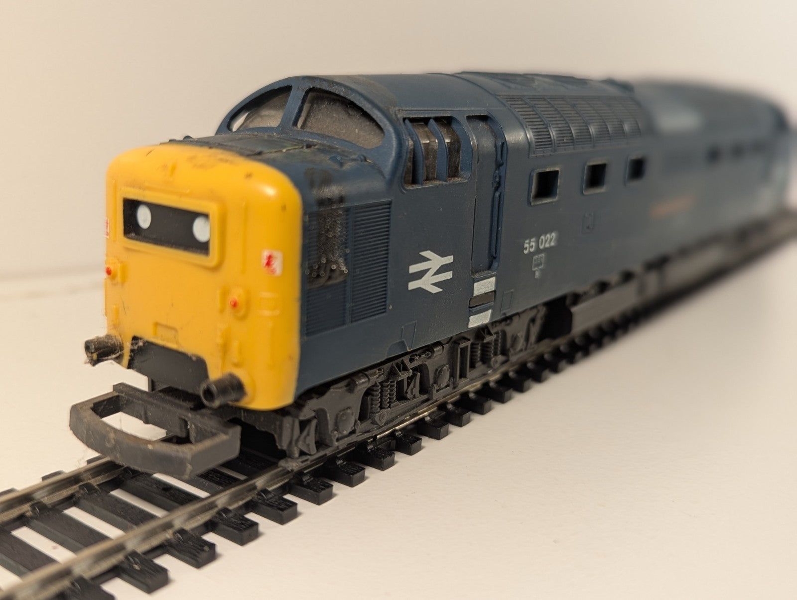 Lima 205106 BR Blue Class 55 Deltic 55022 Royal Scots Grey – OO Gauge