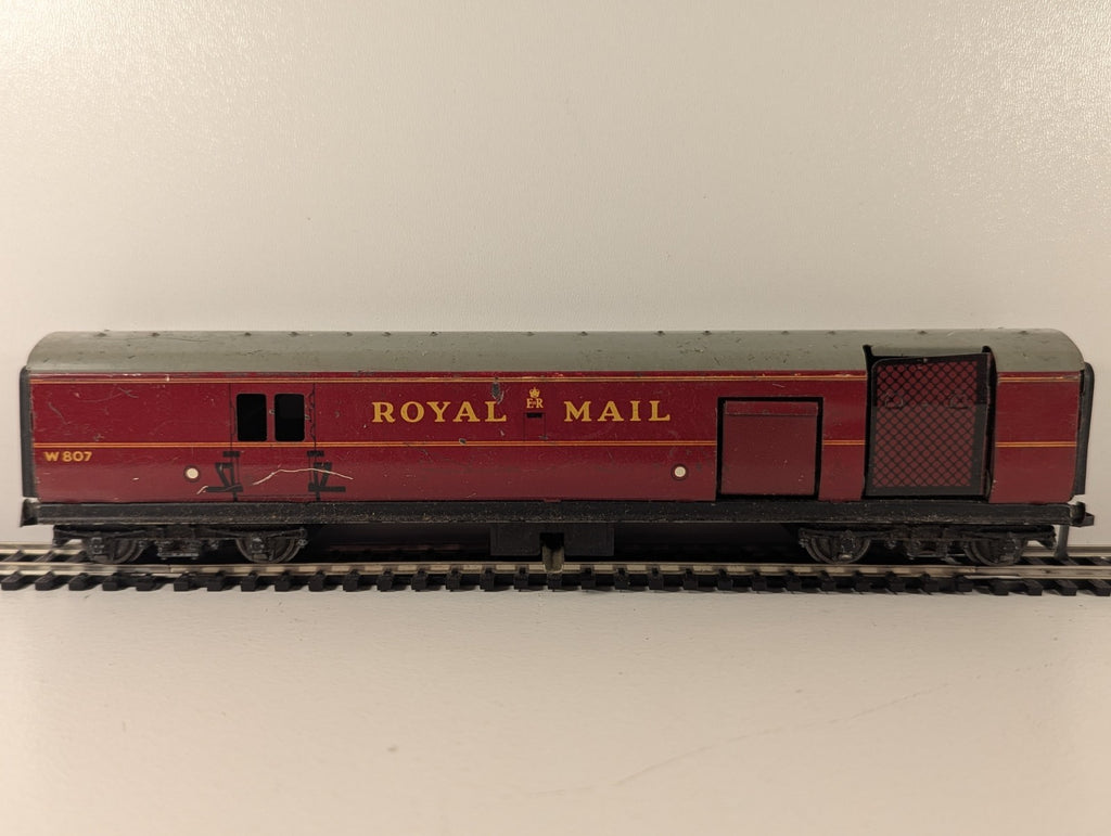 Hornby Dublo OO Gauge BR Mail Coach W807 – Maroon
