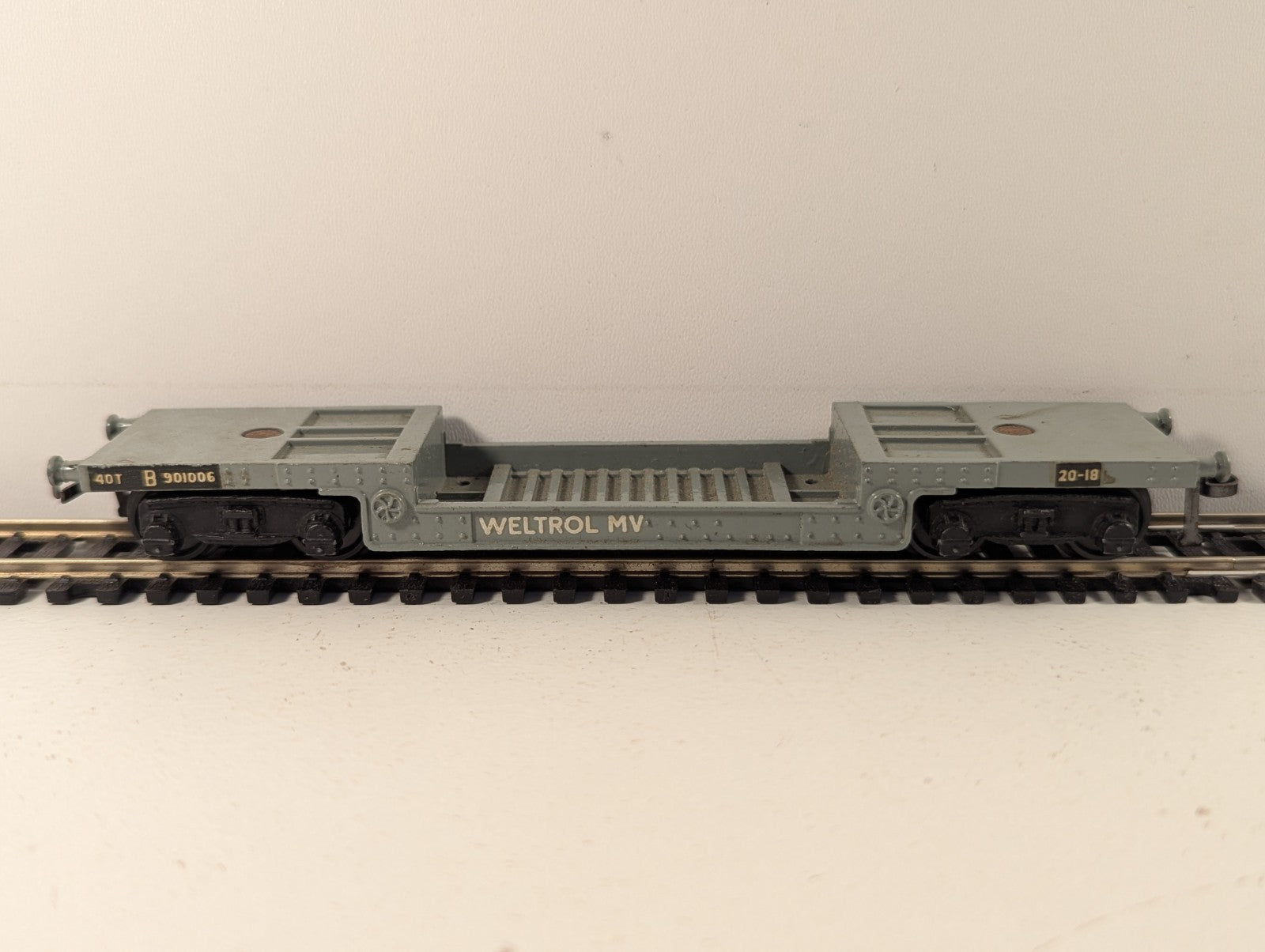 Hornby Dublo 40 Ton Bogie Well Wagon Weltrol MV Grey OO Gauge