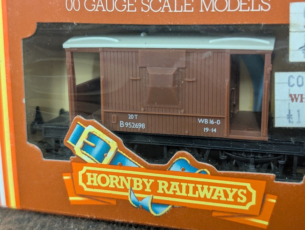 Hornby R729 - 20t Brake Van - BR Bauxite livery Boxed