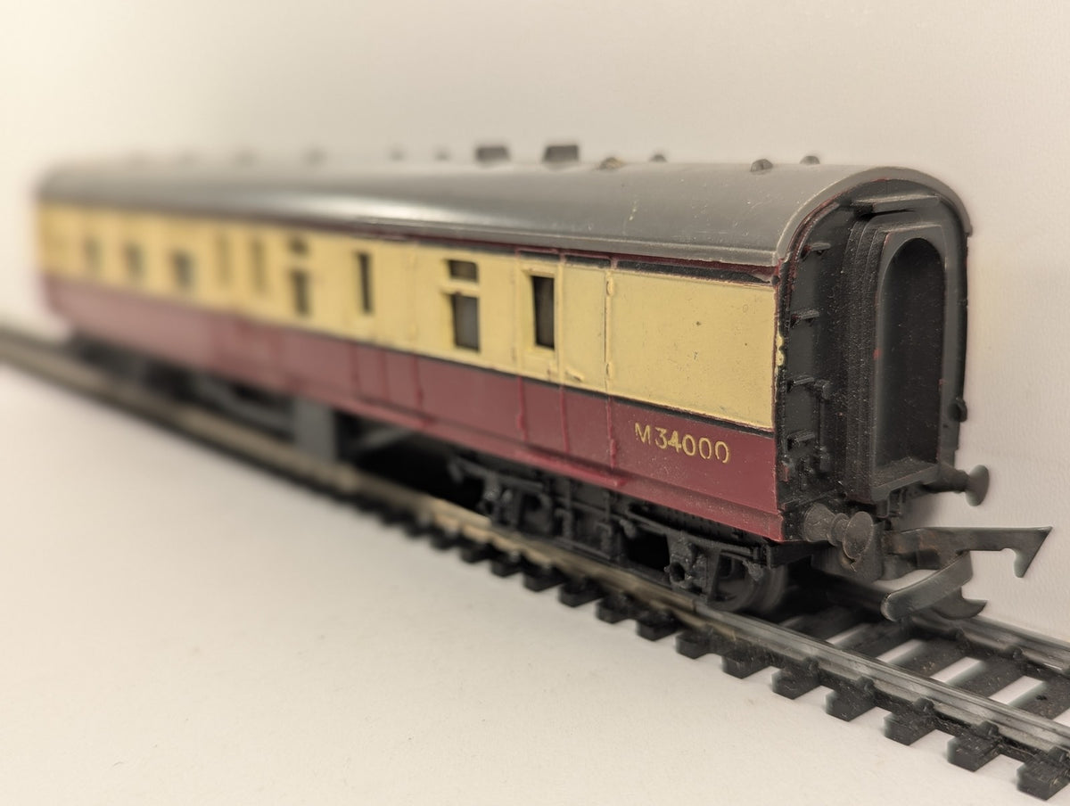 Tri-ang OO Gauge BR Mk1 Brake Second Coach Passenger Coach M34000