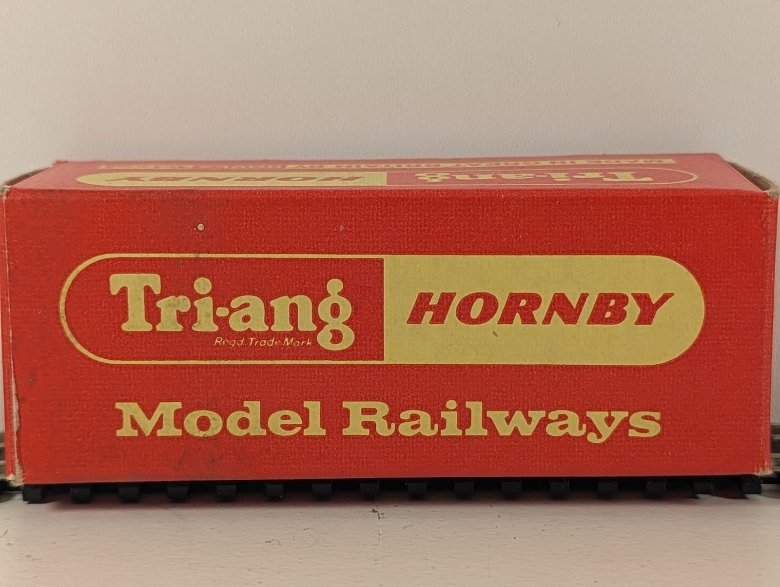 Hornby Tri-ang OO Gauge R676 Bolster Wagon B913011