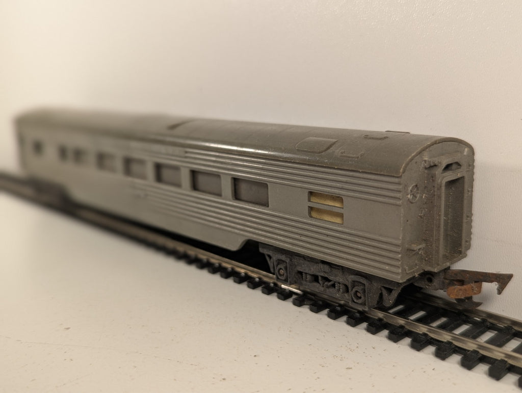 Tri-ang R25 OO Gauge Transcontinental Series Passenger Coach - Damaged decals