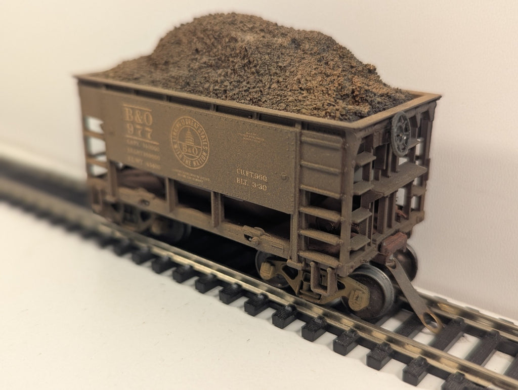Roundhouse HO B&O Ore Hopper With Load