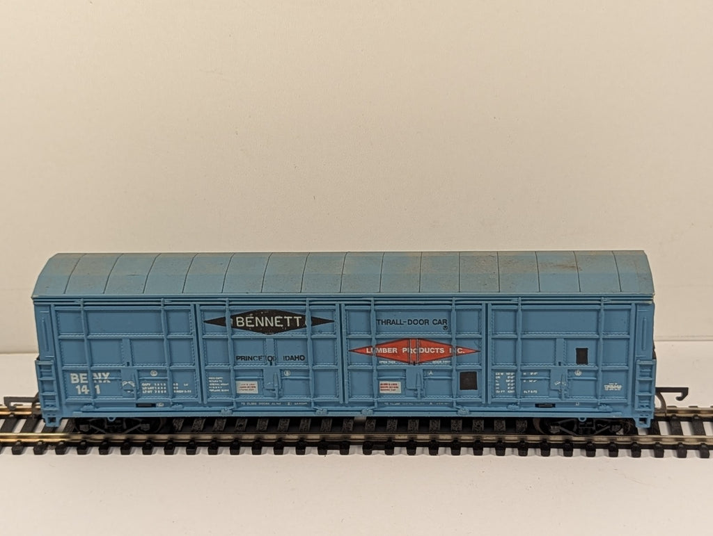 Life-Like Trains HO Gauge 50ft Thrall Door Box Car - Boxed