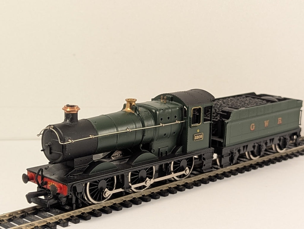 Mainline 37-058 OO Gauge GWR Green Collett Goods Class 2251 No. 320
