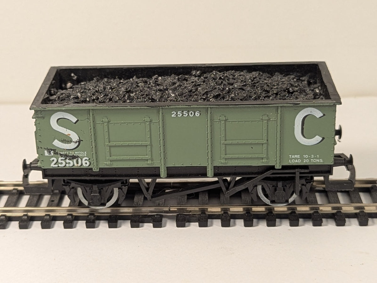 Hornby R730 Stephenson & Clarke 21T Mineral Wagon Missing Hooks OO Gauge