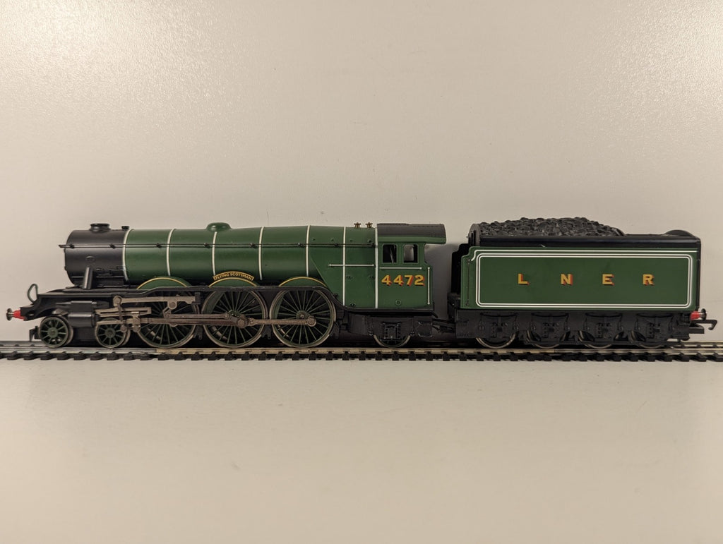 Hornby OO Gauge LNER Class A3 4-6-2 Flying Scotsman 4472 - LNER Green
