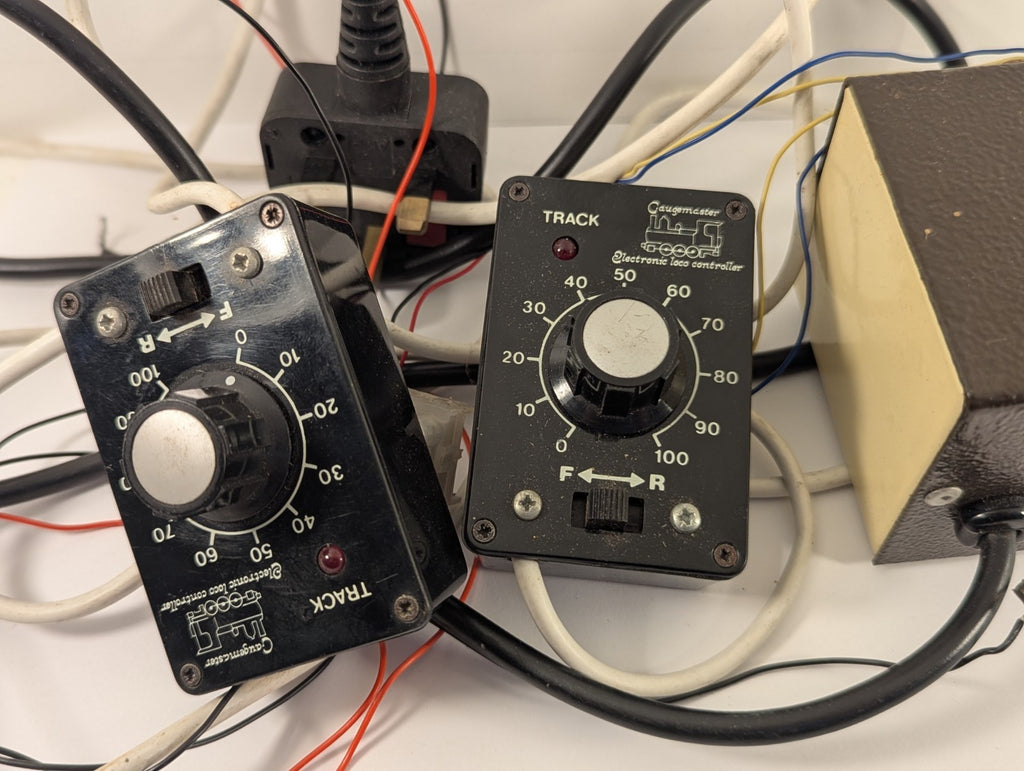 Gaugemaster Electronic Loco Controllers and Power Unit