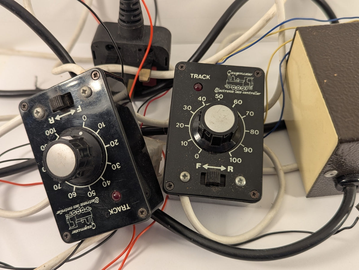 Gaugemaster Electronic Loco Controllers and Power Unit