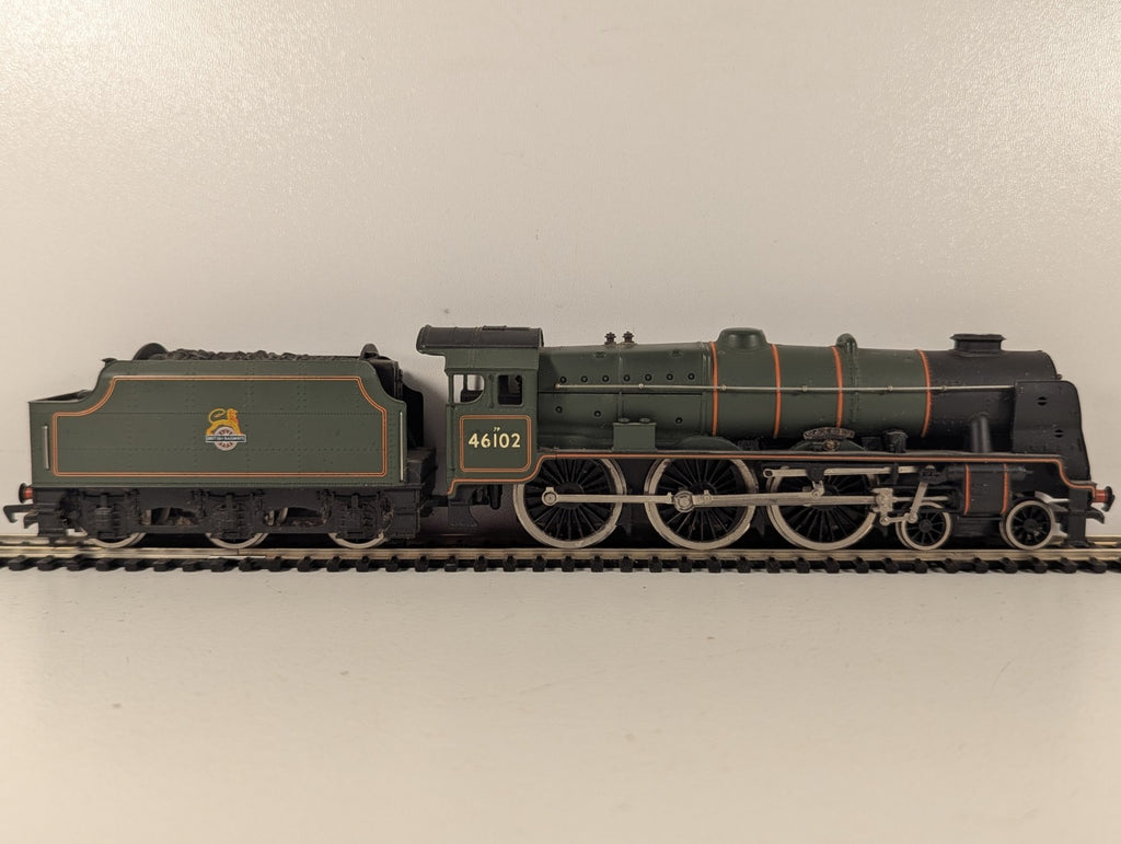Mainline 37-057 BR Rebuilt Royal Scot 4-6-0 No.46102 "Black Watch" OO Gauge