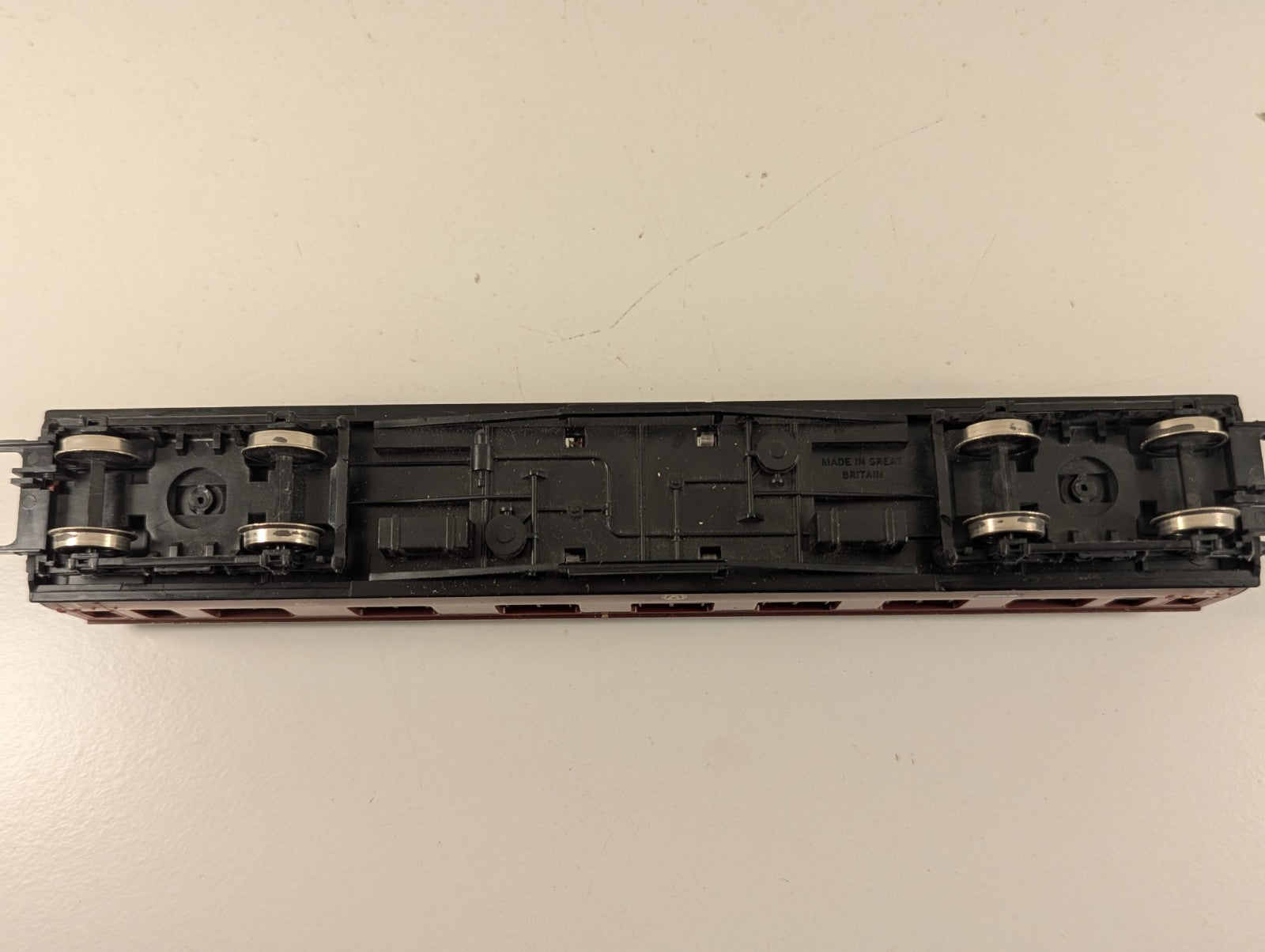 Hornby OO Gauge LMS Crimson Brake 3rd Coach