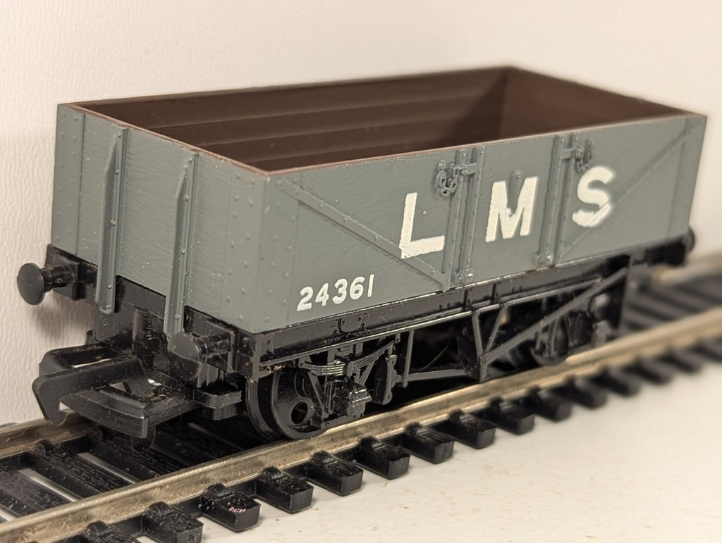 Mainline 37-130 LMS 5 Plank Open Wagon Grey OO Gauge - Boxed