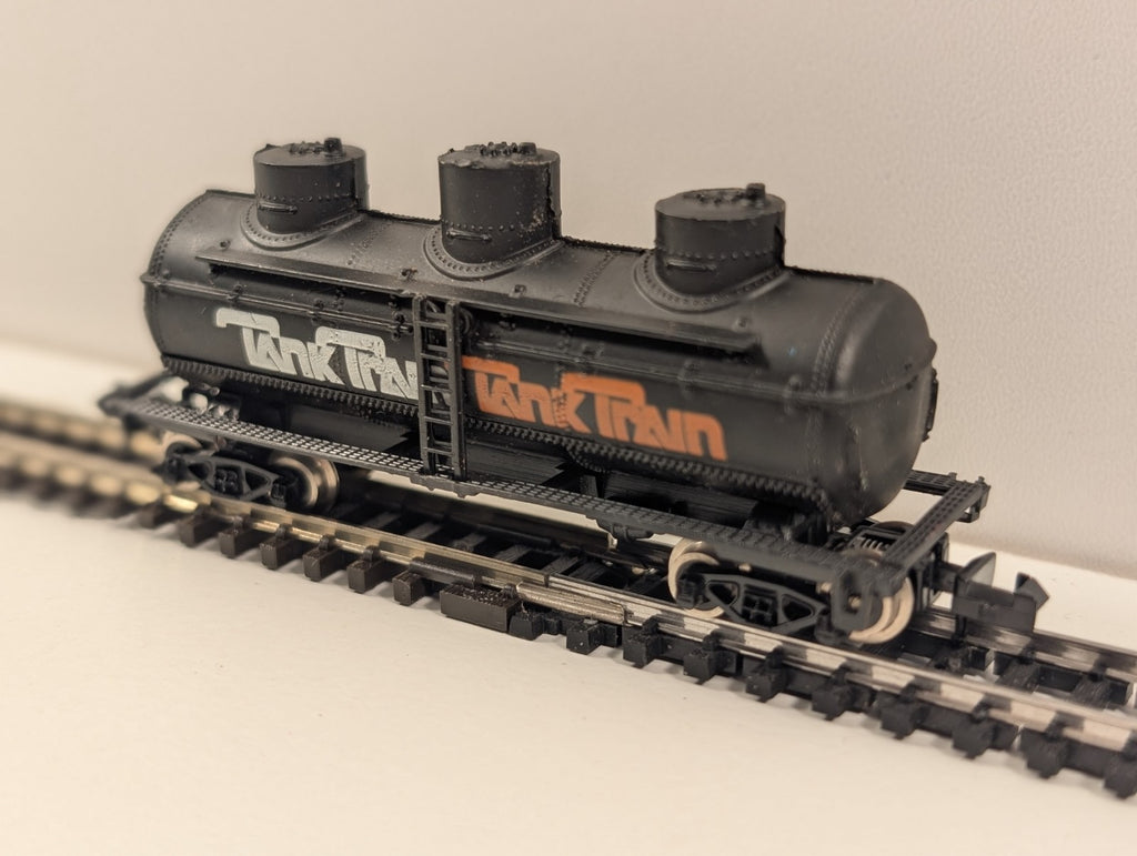 Model Power N Scale GATX “Tank Train” 3-Dome Tank Car