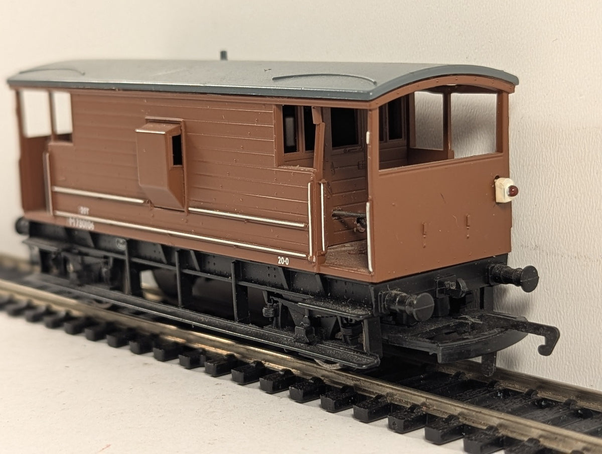 Hornby OO Gauge LMS 20 Ton Brake Van M730106 BR Bauxite R6365