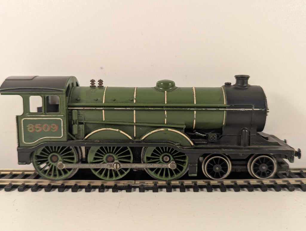 Hornby Tri-ang R866 LNER Class B12 Steam Locomotive No Tender OO Gauge