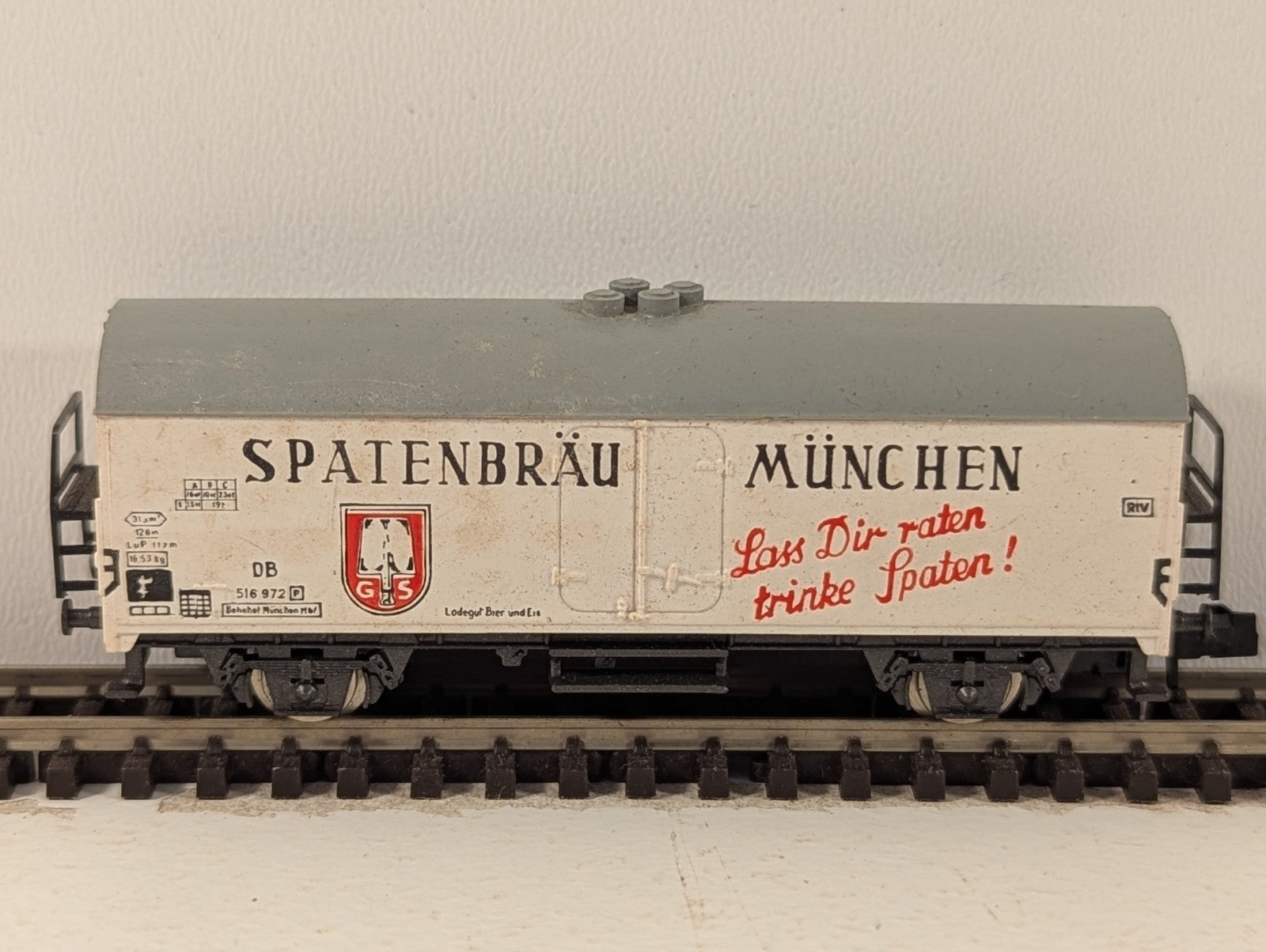 Rivarossi N Gauge Refrigerated Beer Wagon - Missing Coupler
