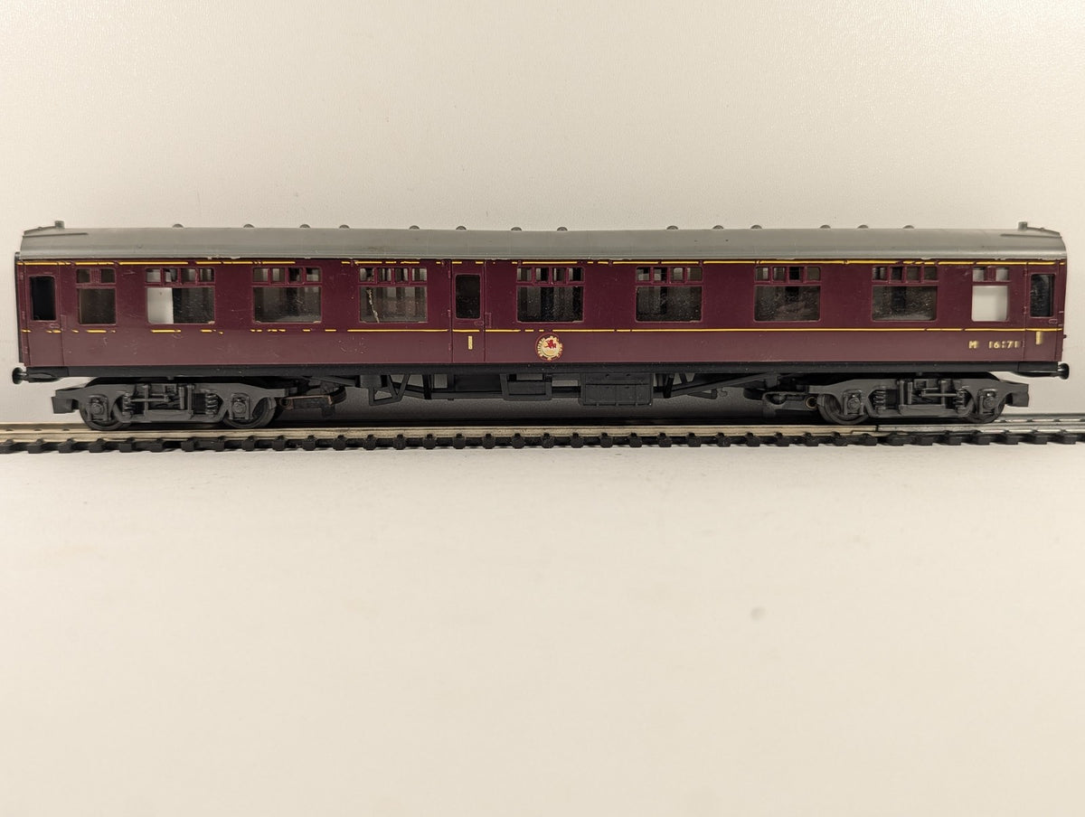 Tri-ang Hornby OO Gauge LMS Composite Coach Passenger Coach M16171 BR Maroon