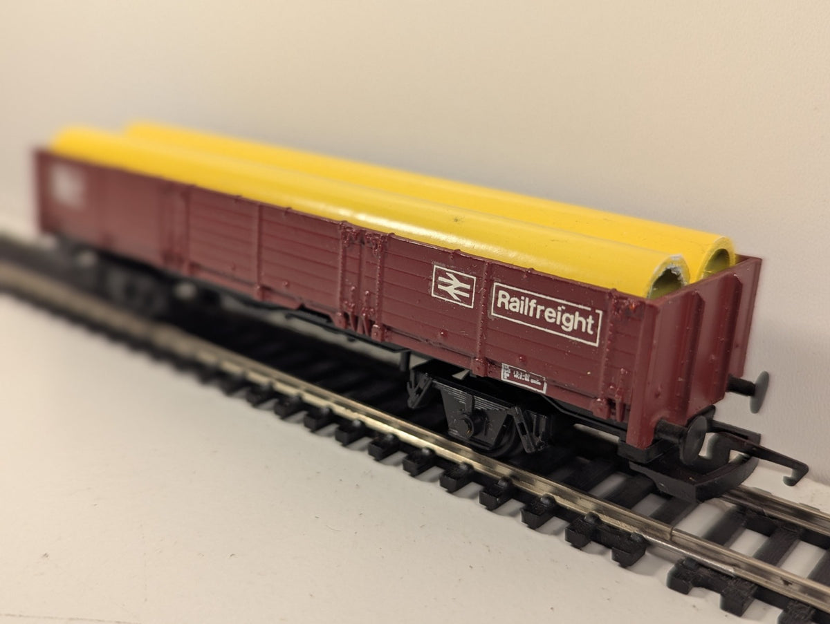 Hornby HO Gauge Pipe Load Wagon