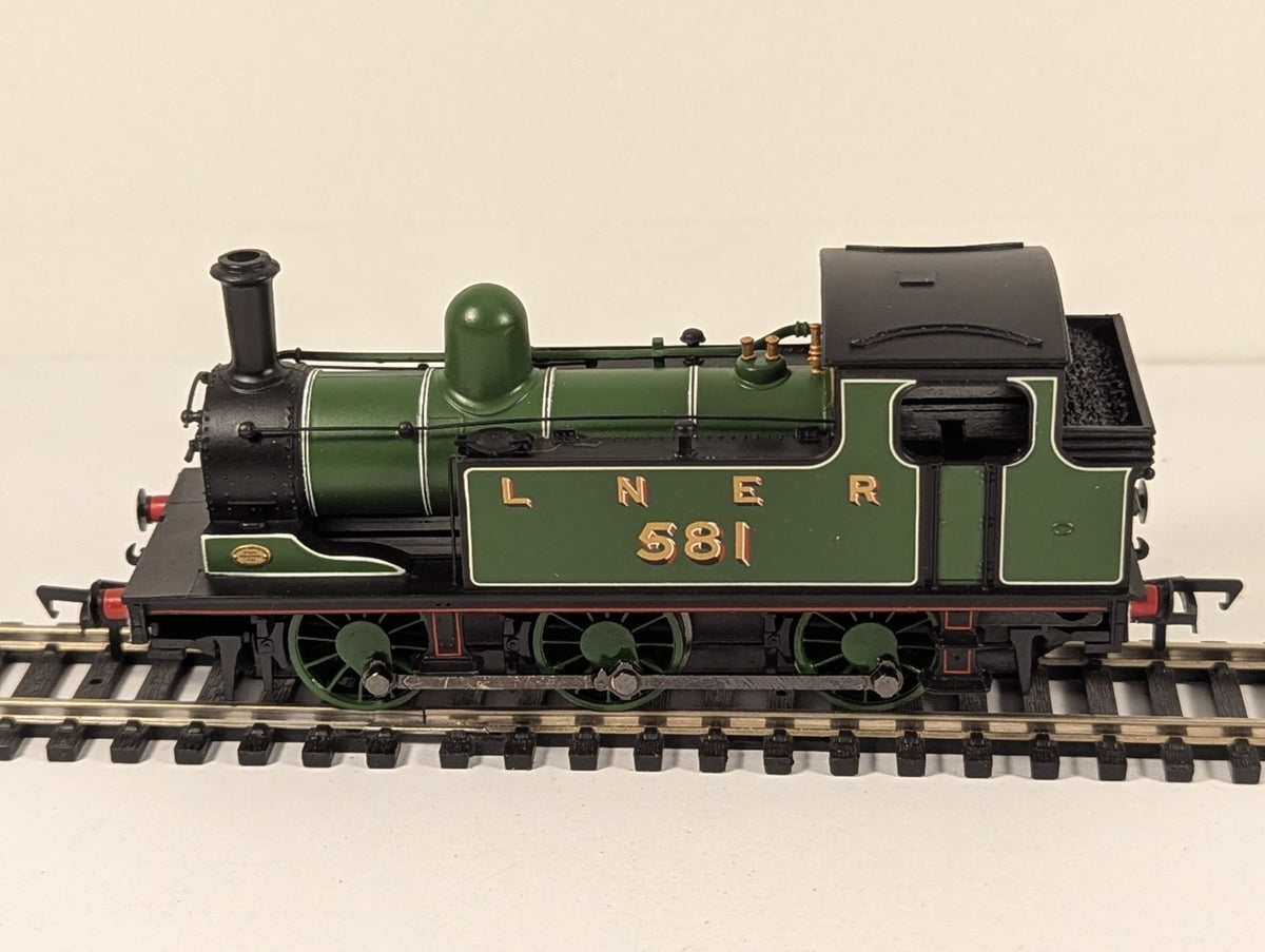 Bachmann Branchline 30-060b Class J72 0-6-0T 581 in LNER green - Limited Edition