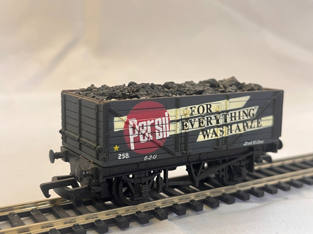 Mainline OO Gauge Persil 7 Plank Wagon