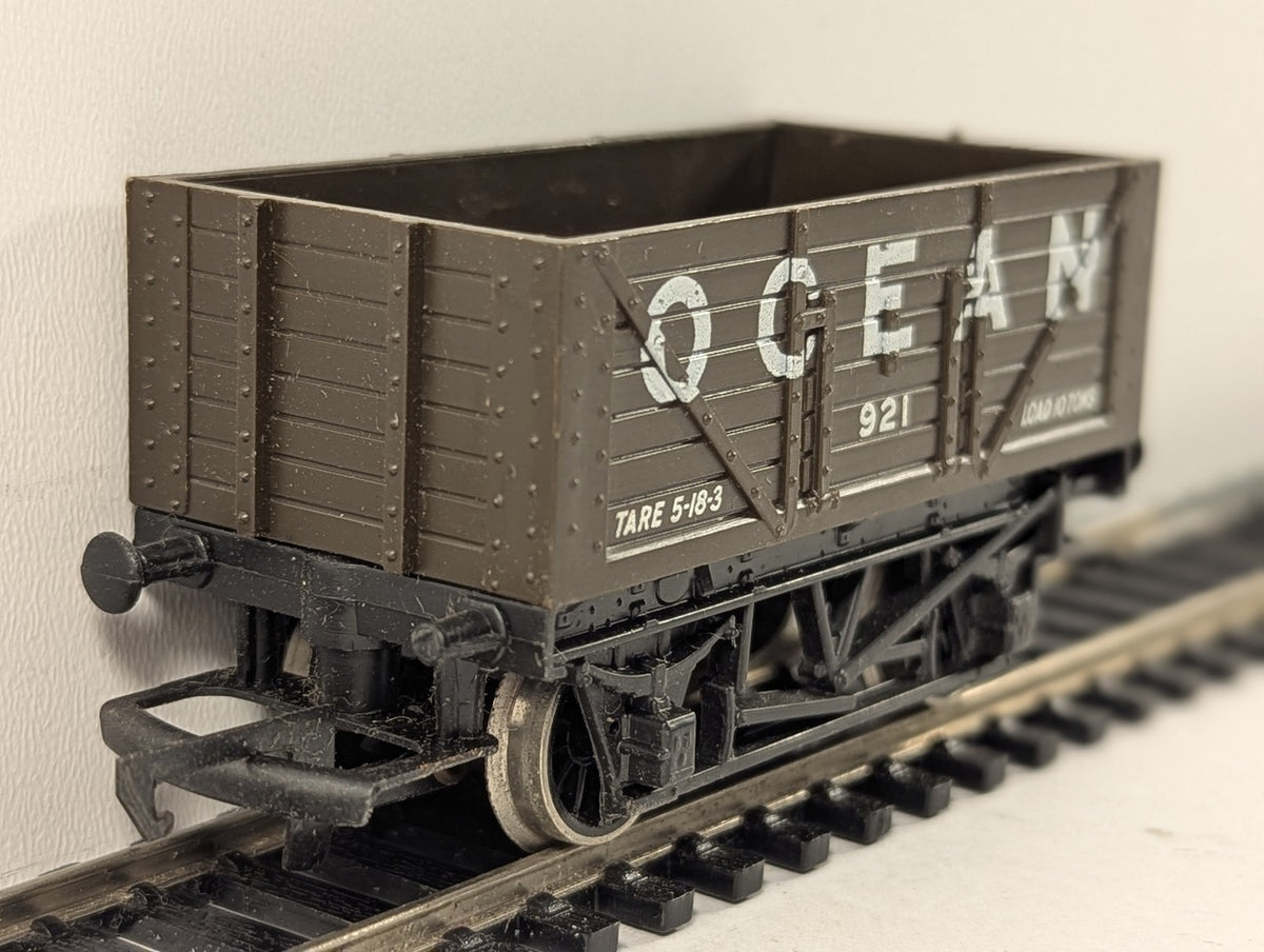 Hornby OO Gauge 7-Plank Open Wagon Goods Wagon 921 Ocean Brown R010