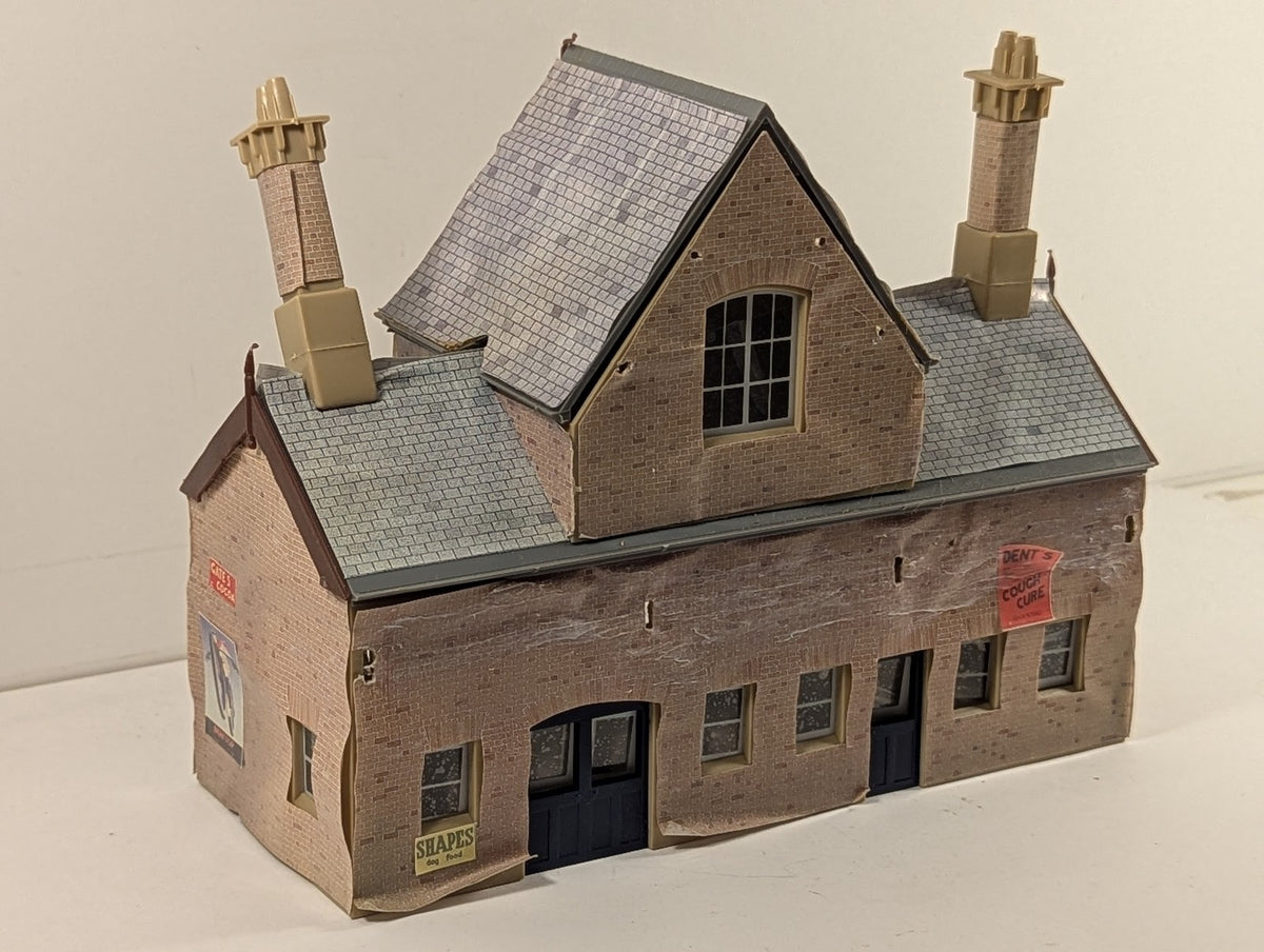 Tri-ang OO Gauge Goods Shed Buildings Brick