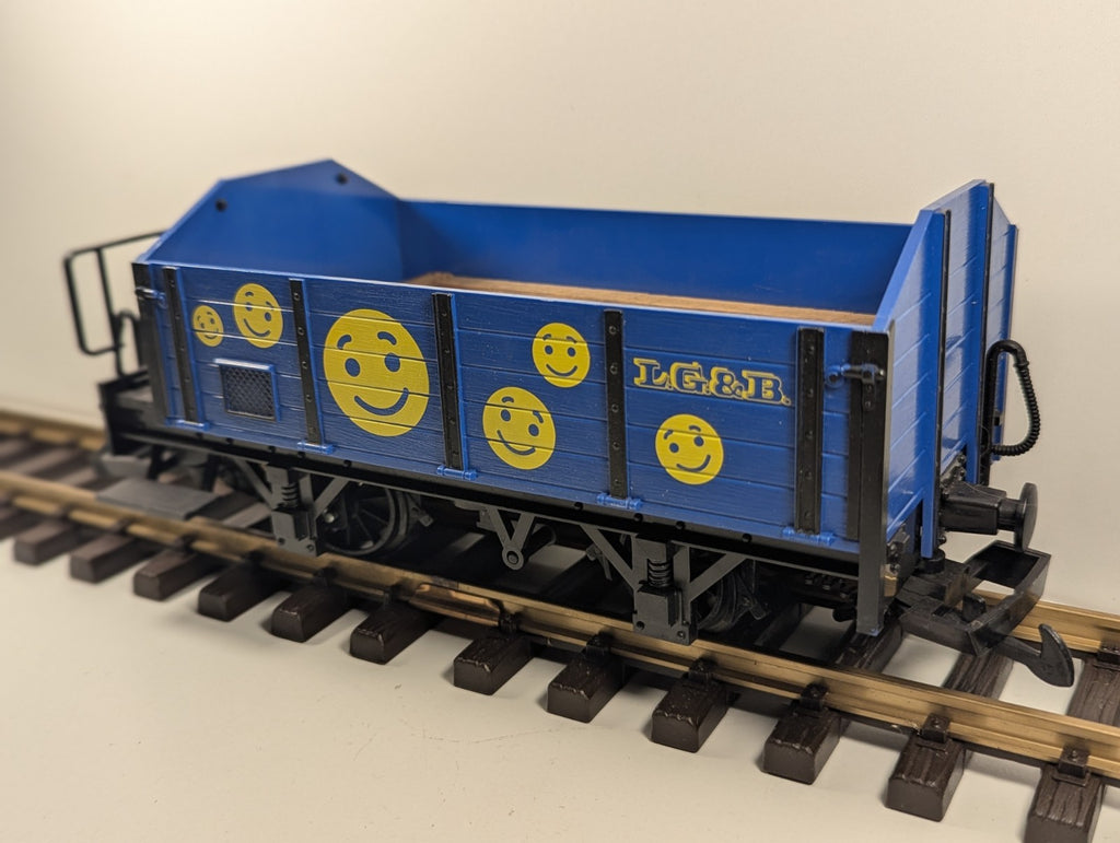LGB 94306 G Gauge Smiley Face Gondola