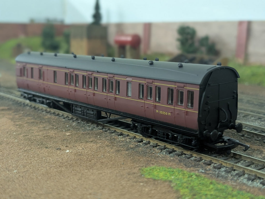 Airfix 54254 LMS 57′ Non-Corridor Brake 3rd M25250M