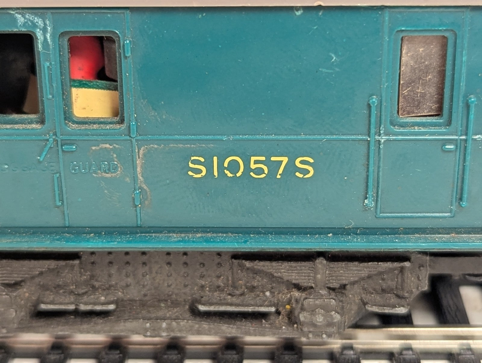 Tri-ang OO Gauge Class 2-SUB Southern Region EMU 2-Car Set