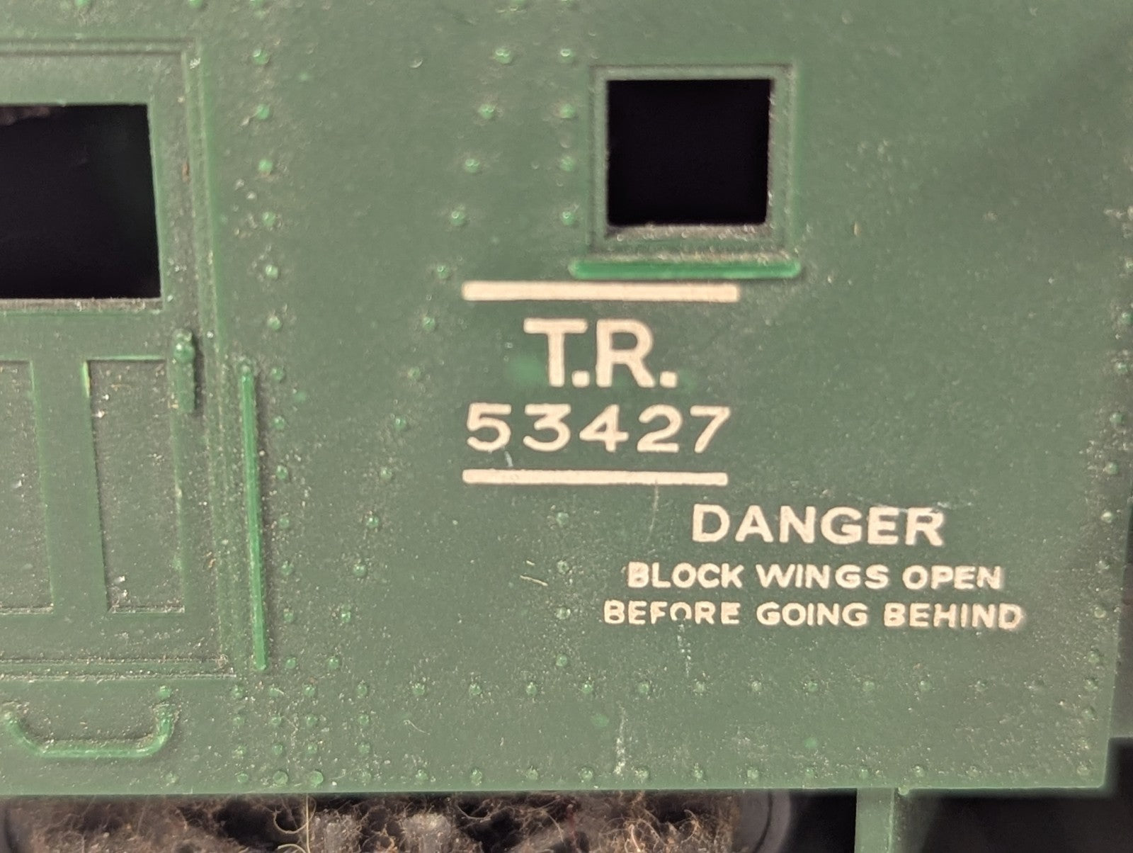 Tri-ang OO Gauge Snow Plough 53427 Tri-ang Railways Green R138