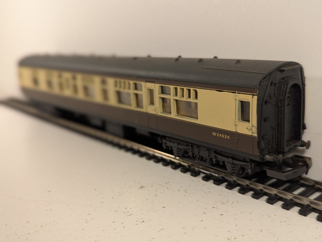 Lima OO Gauge BR Corridor Composite Coach Passenger Coach W24624