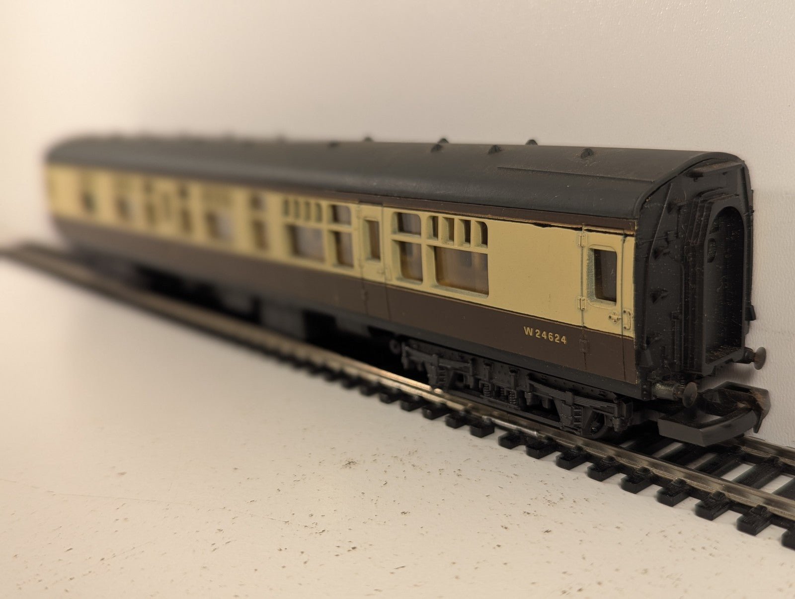 Lima OO Gauge BR Corridor Composite Coach Passenger Coach W24624