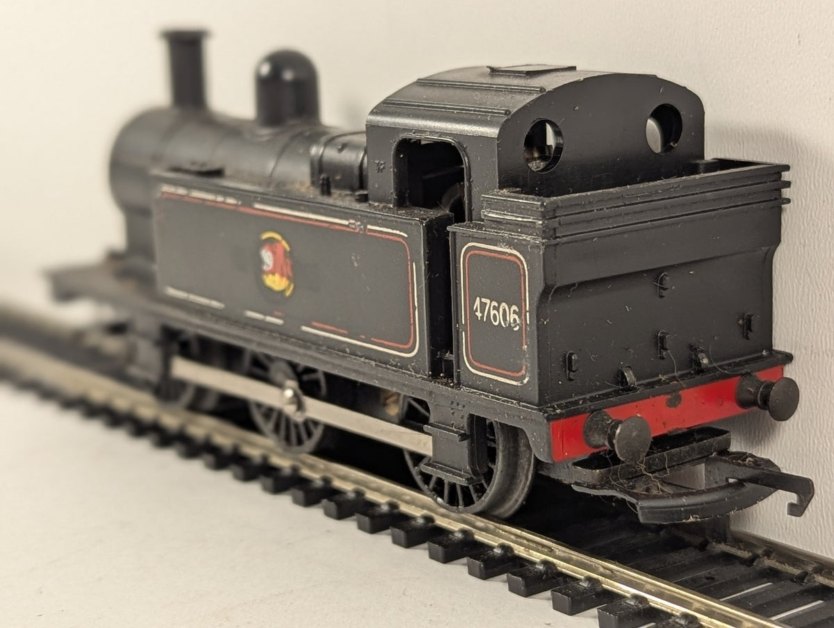 Tri-ang OO Gauge Class 3F 0-6-0T Jinty Steam Locomotive 47606 BR Black R.52