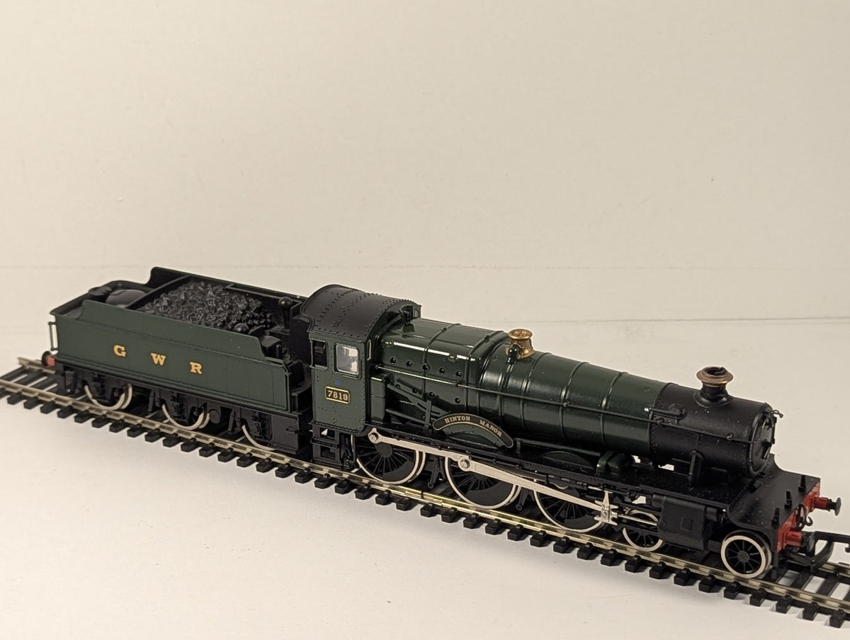 Mainline OO Gauge Manor Class 4-6-0 'Hinton Manor' Steam Locomotive 7819