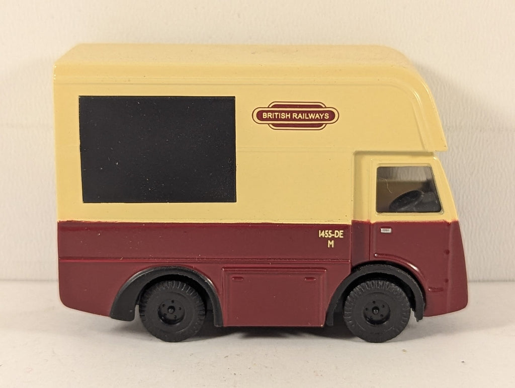Classix 1:76 Scale / OO Gauge NCB Electric High Top Van Die-cast Model Vehicle
