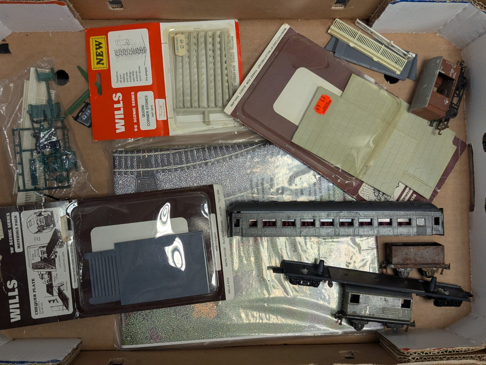 Job Lot of OO Gauge Model Railway Spares & Parts