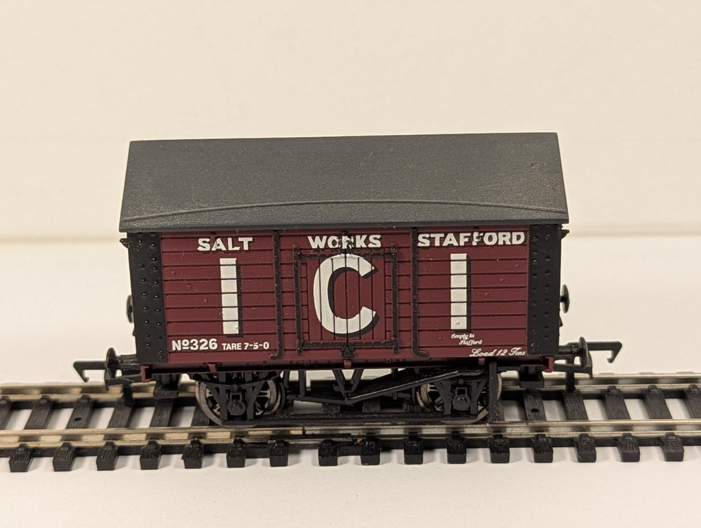 Bachmann OO Gauge 12 Ton Peaked Roof Salt Van Goods Wagon 326