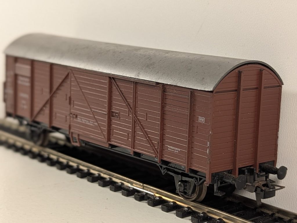 Roco Deutsche Bundesbahn Covered Goods Wagon Brown