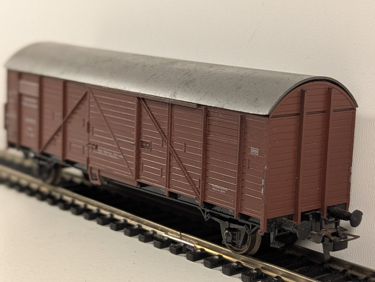 Roco Deutsche Bundesbahn Covered Goods Wagon Brown