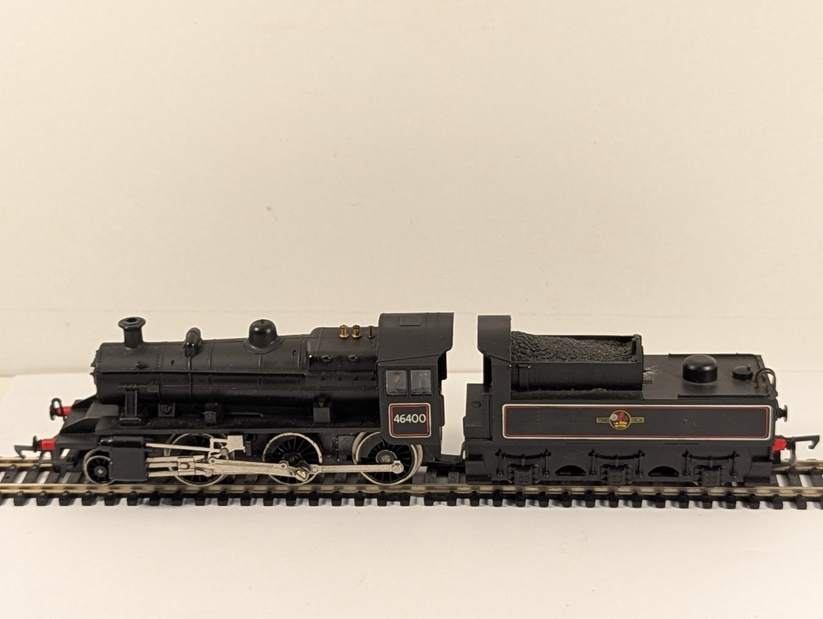 Hornby R857 Ivatt Class 2MT 2-6-0 Steam Locomotive Black OO Gauge Boxed