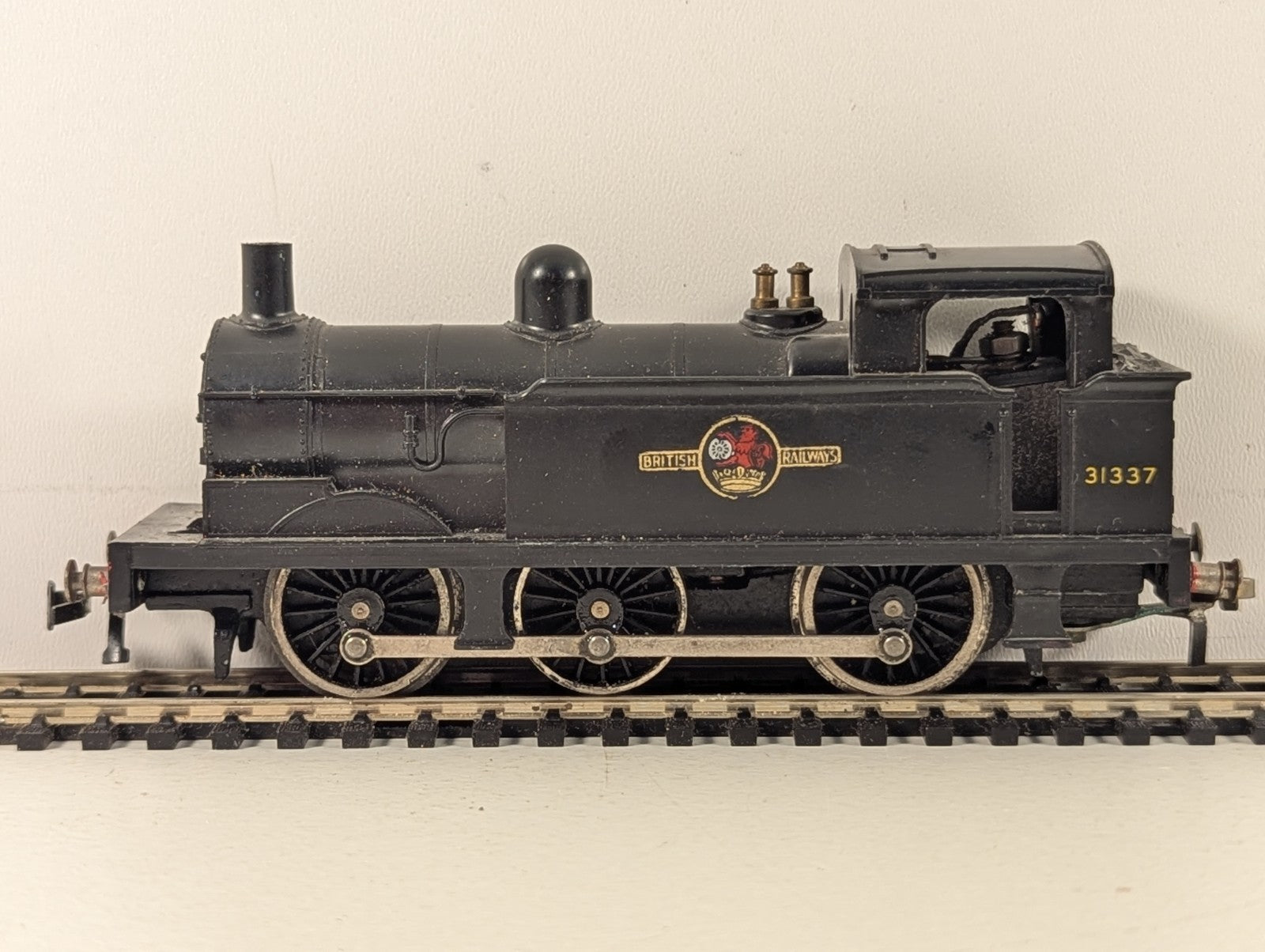 Hornby Dublo OO Gauge Class R1 0-6-0T Steam Locomotive 31337