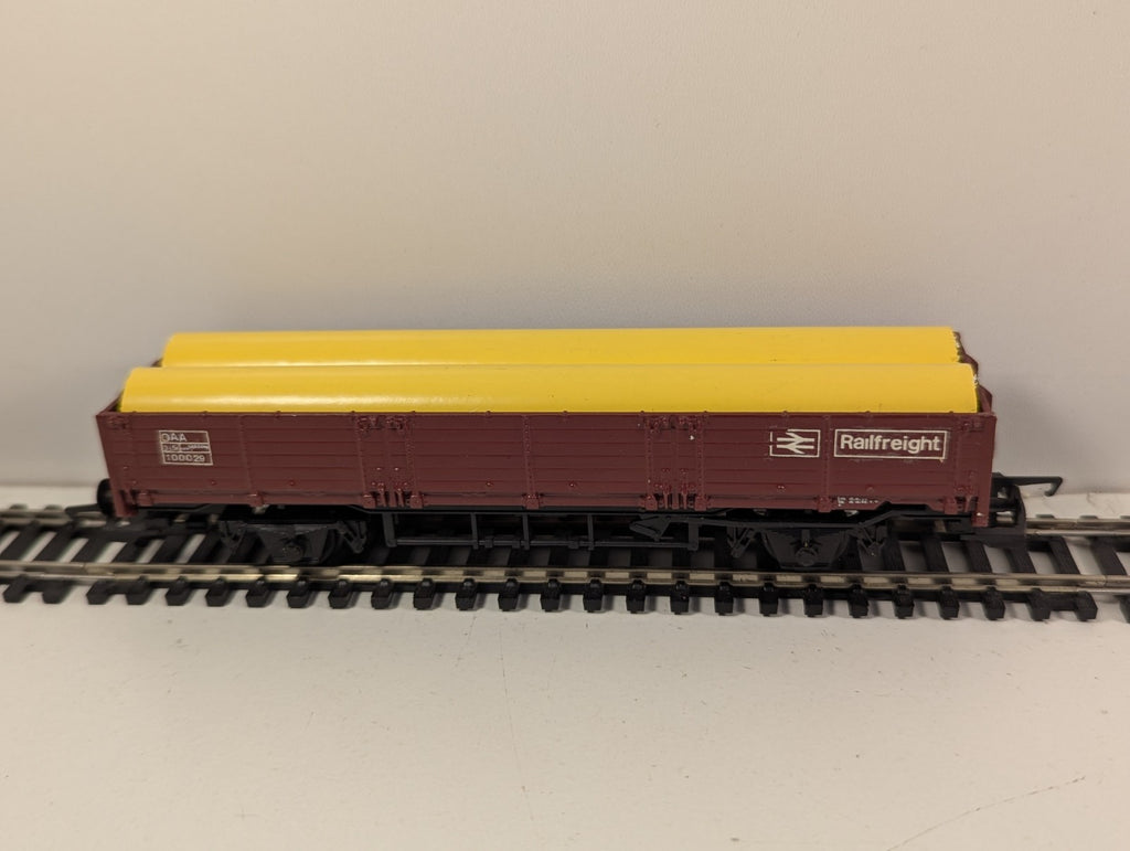 Hornby HO Gauge Pipe Load Wagon