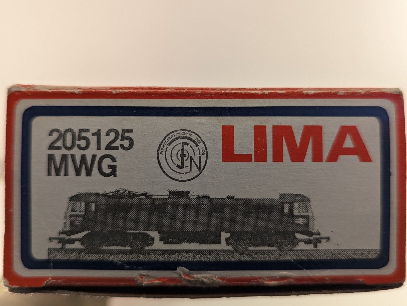 Lima 205125 MWG Class 87 87005 “City of London”